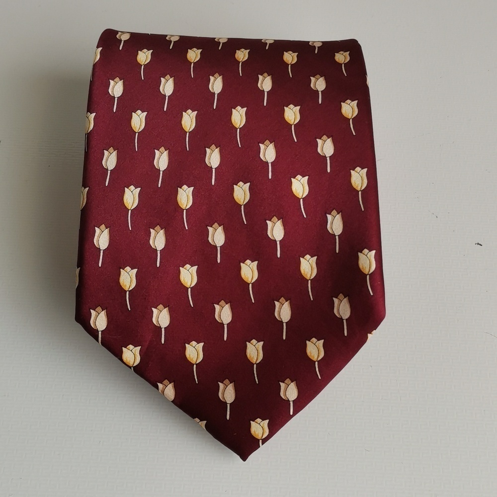 ROBIN RUTH TIE